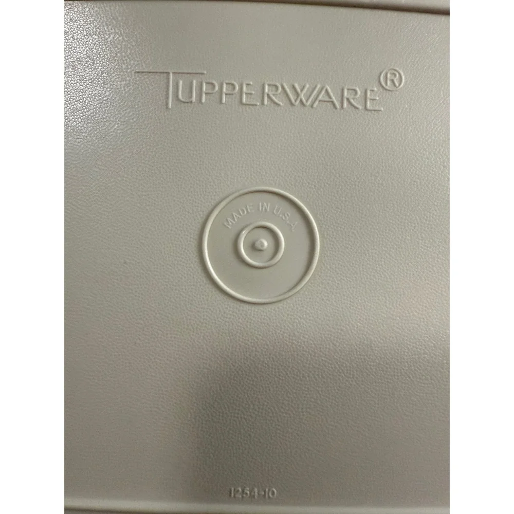 Vintage Tupperware Food Storage Container Square‎ Cream Beige With Lid Made USA